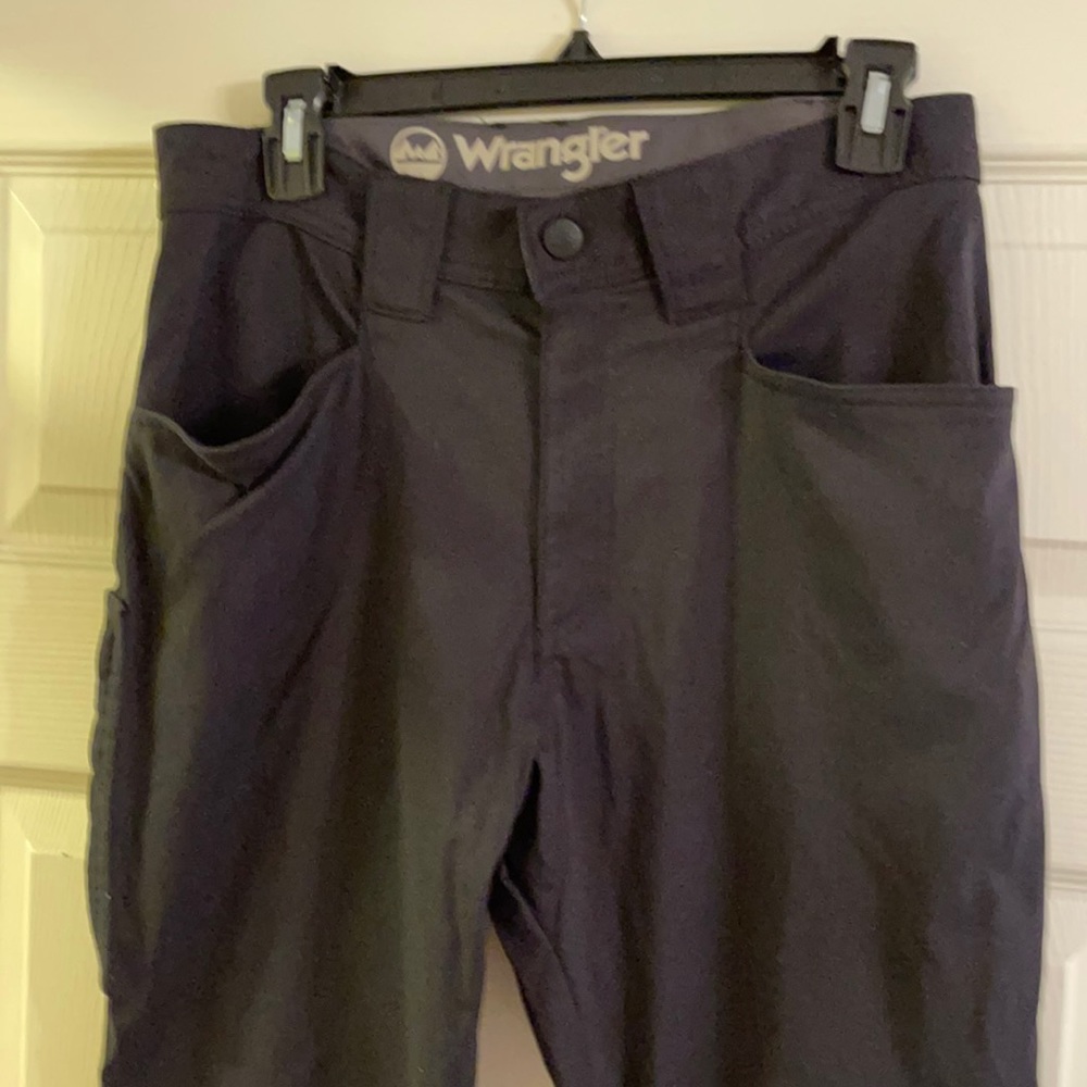 Wrangler outdoor series pants EUC 30/32